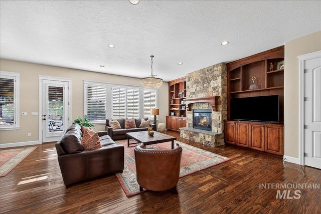 3494 S Sugar Loaf Pl, Eagle, ID 83616