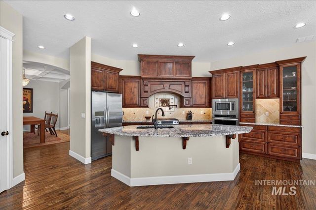 3494 S Sugar Loaf Pl, Eagle, ID 83616