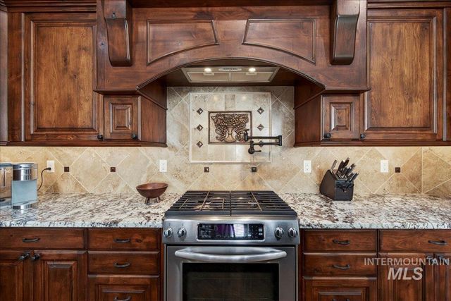 3494 S Sugar Loaf Pl, Eagle, ID 83616