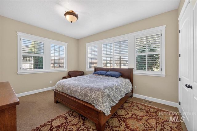 3494 S Sugar Loaf Pl, Eagle, ID 83616