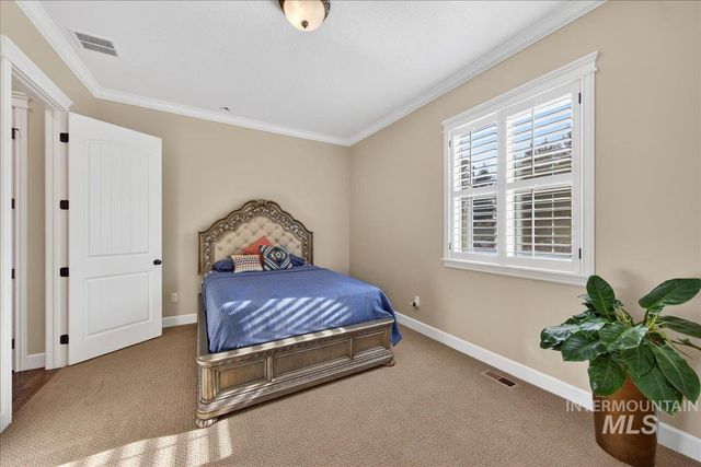 3494 S Sugar Loaf Pl, Eagle, ID 83616