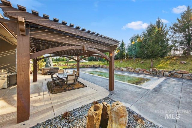 3494 S Sugar Loaf Pl, Eagle, ID 83616