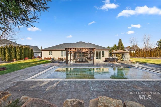 3494 S Sugar Loaf Pl, Eagle, ID 83616