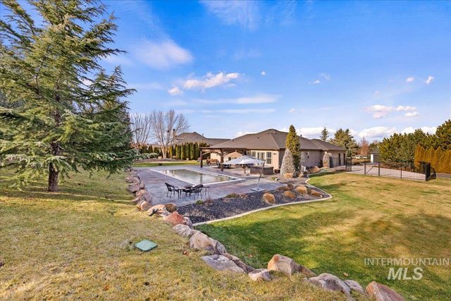 3494 S Sugar Loaf Pl, Eagle, ID 83616