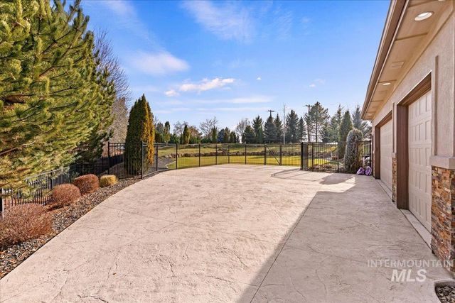 3494 S Sugar Loaf Pl, Eagle, ID 83616