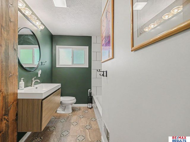 3525 N 81 Street, Omaha, NE 68134