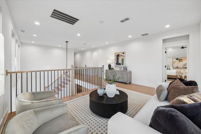 1511 Thornton Drive, Houston, TX 77018
