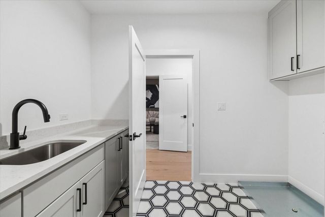 1511 Thornton Drive, Houston, TX 77018