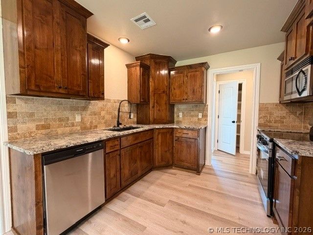 1502 NE 2nd Street, Wagoner, OK 74467