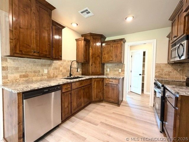 1502 NE 2nd Street, Wagoner, OK 74467