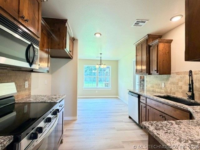 1502 NE 2nd Street, Wagoner, OK 74467