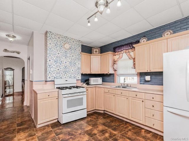 51 Tower Place, Yonkers, NY 10703