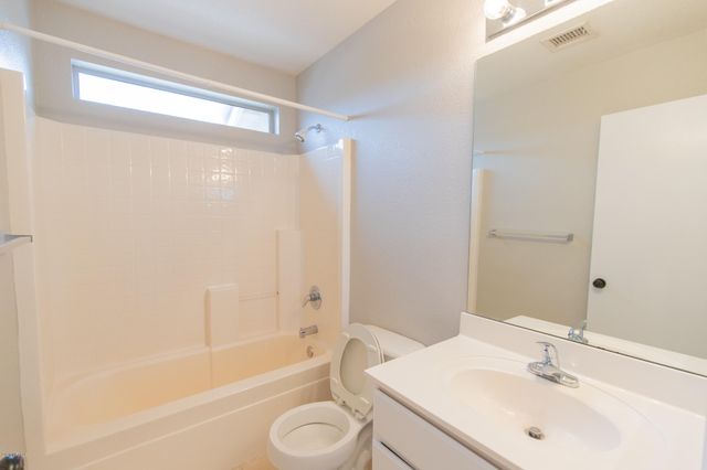 18033 N SKYHAWK Drive, Surprise, AZ 85374