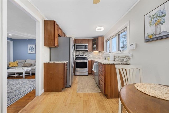 64 Pocasset Ave, Tiverton, RI 02878