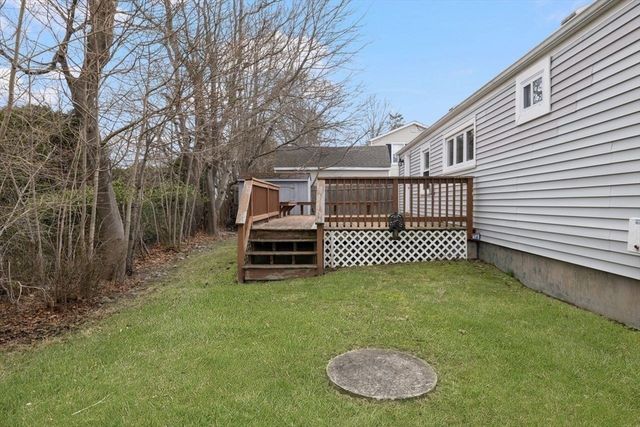 64 Pocasset Ave, Tiverton, RI 02878