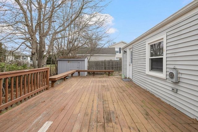 64 Pocasset Ave, Tiverton, RI 02878