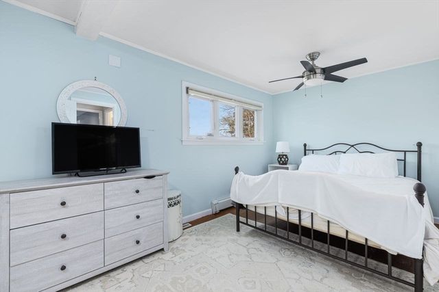 64 Pocasset Ave, Tiverton, RI 02878