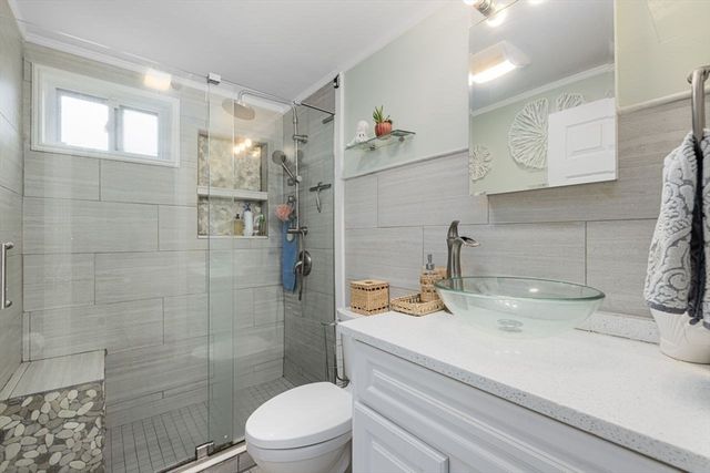 64 Pocasset Ave, Tiverton, RI 02878