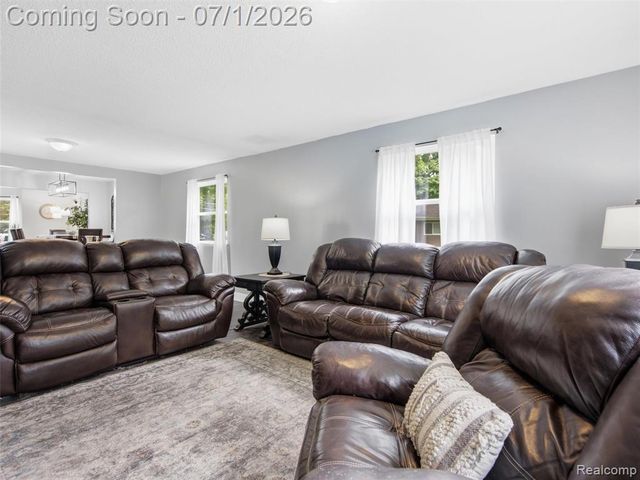 6195 Lake Forest Drive, Grand Blanc, MI 48439