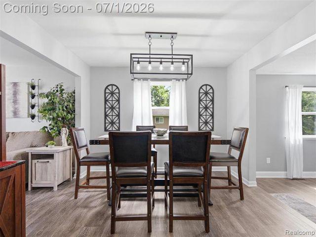 6195 Lake Forest Drive, Grand Blanc, MI 48439