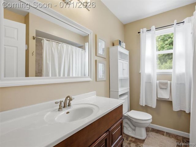 6195 Lake Forest Drive, Grand Blanc, MI 48439