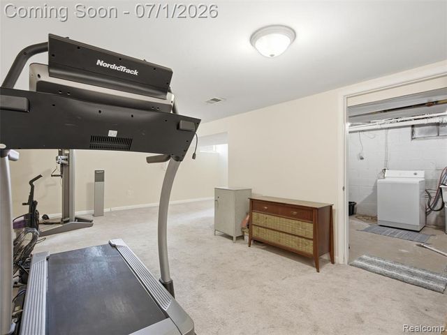 6195 Lake Forest Drive, Grand Blanc, MI 48439