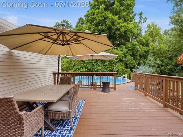 6195 Lake Forest Drive, Grand Blanc, MI 48439