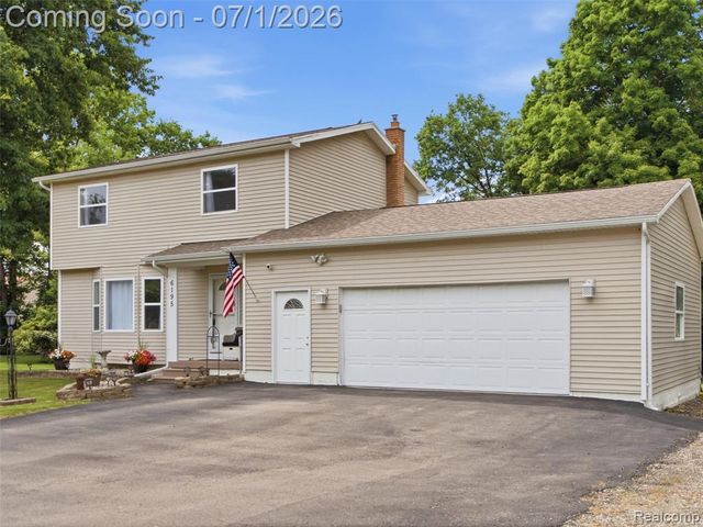 6195 Lake Forest Drive, Grand Blanc, MI 48439