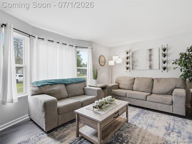 6195 Lake Forest Drive, Grand Blanc, MI 48439