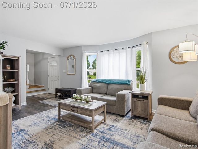 6195 Lake Forest Drive, Grand Blanc, MI 48439