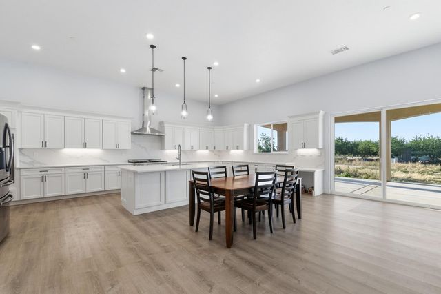 3709 Blue Gum Ave, Modesto, CA 95358
