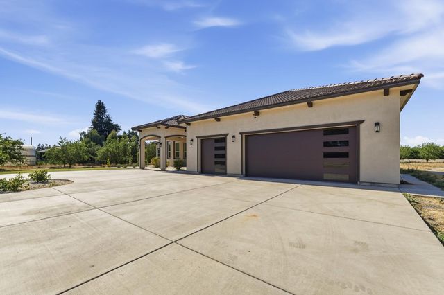 3709 Blue Gum Ave, Modesto, CA 95358