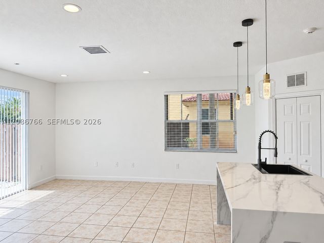 11034 NW 86th Ter 0, Doral, FL 33178