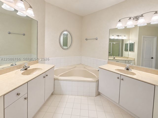 11034 NW 86th Ter 0, Doral, FL 33178