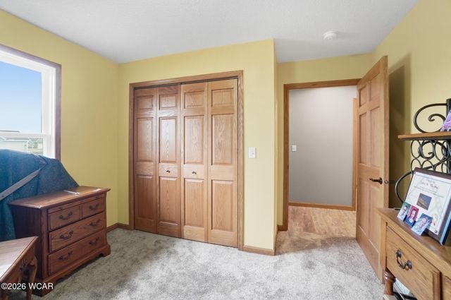 109 Bluegrass Drive, Wapakoneta, OH 45895