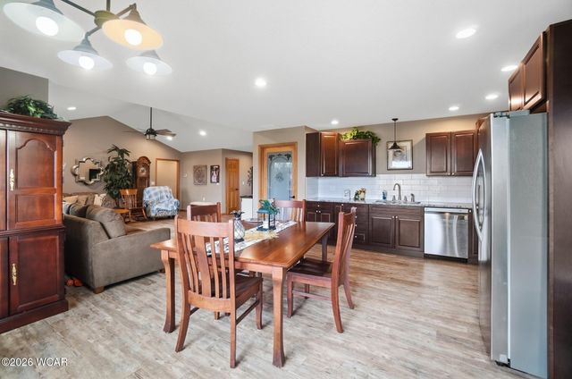 109 Bluegrass Drive, Wapakoneta, OH 45895