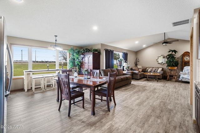 109 Bluegrass Drive, Wapakoneta, OH 45895