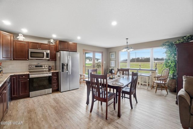 109 Bluegrass Drive, Wapakoneta, OH 45895