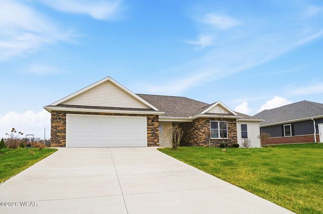 109 Bluegrass Drive, Wapakoneta, OH 45895