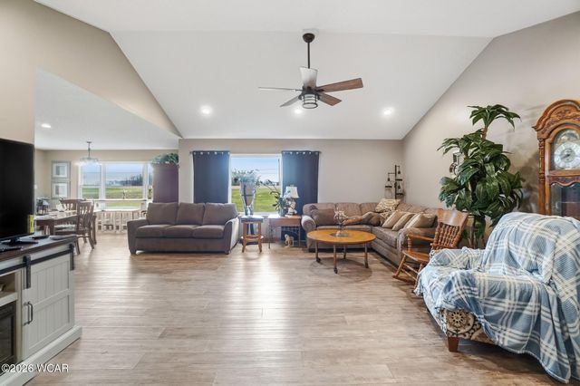 109 Bluegrass Drive, Wapakoneta, OH 45895