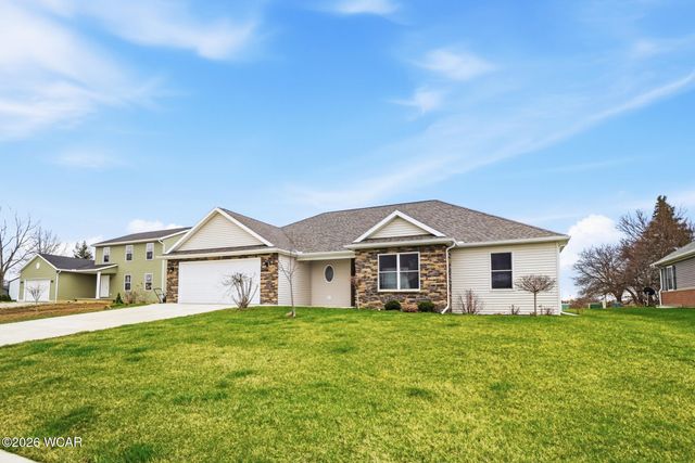 109 Bluegrass Drive, Wapakoneta, OH 45895