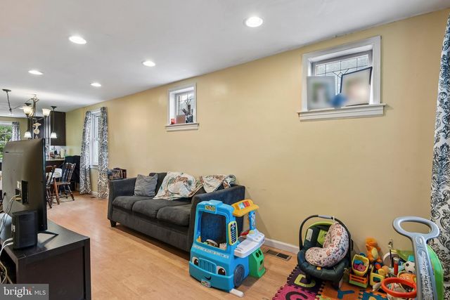 2917 LINGANORE AVE, Baltimore, MD 21234