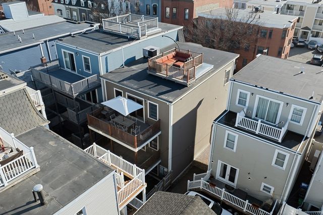 138 W 3rd St, Boston, MA 02127