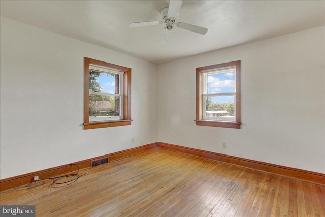 13285 OLD MILL RD, Waynesboro, PA 17268