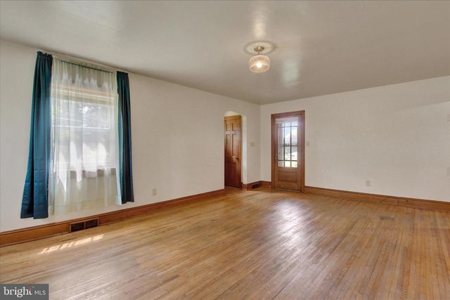 13285 OLD MILL RD, Waynesboro, PA 17268