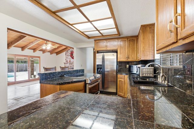 1034 Bliss Rd, Ceres, CA 95307