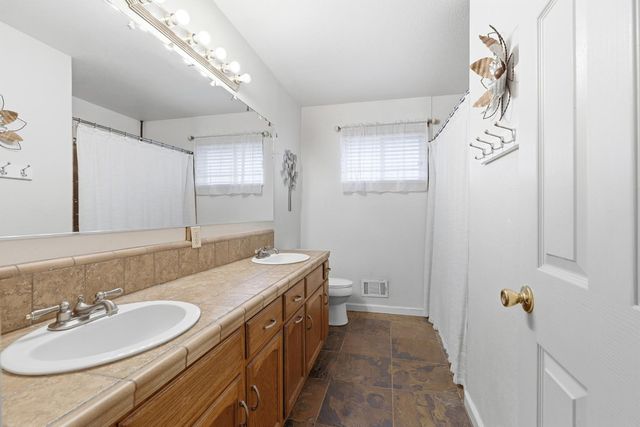 1034 Bliss Rd, Ceres, CA 95307