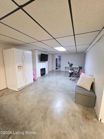 291 Overlook Rd, Louisville, KY 40229