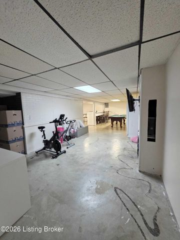 291 Overlook Rd, Louisville, KY 40229