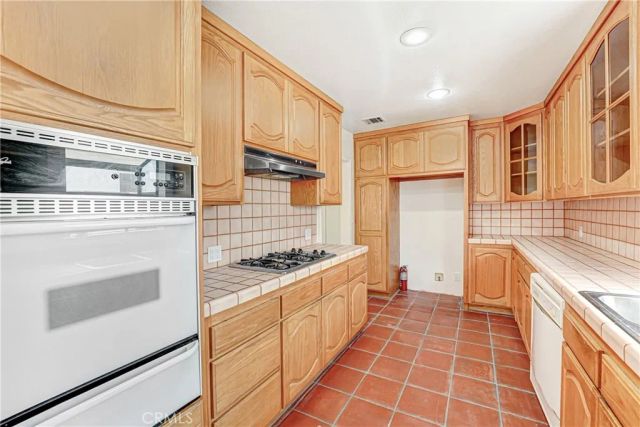 1009 S Rimpau, Los Angeles, CA 90019